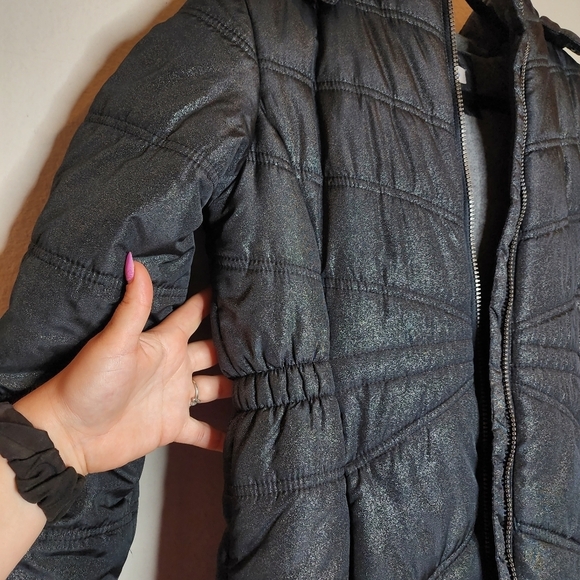 Calvin Klein black shimmer long puffer coat. Kids size Large (12/14). - Picture 9 of 15